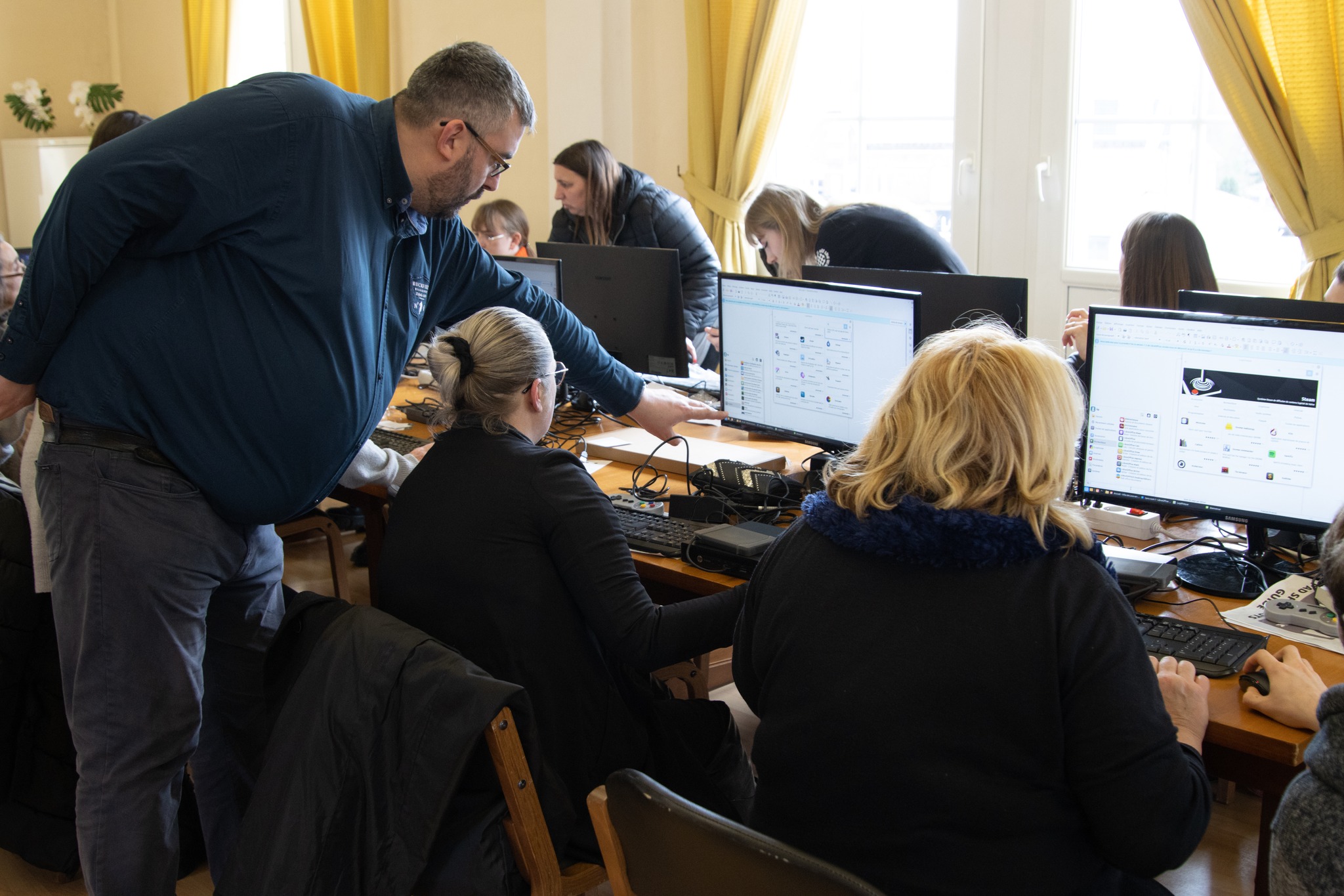 Ensemble, luttons contre la fracture numérique !