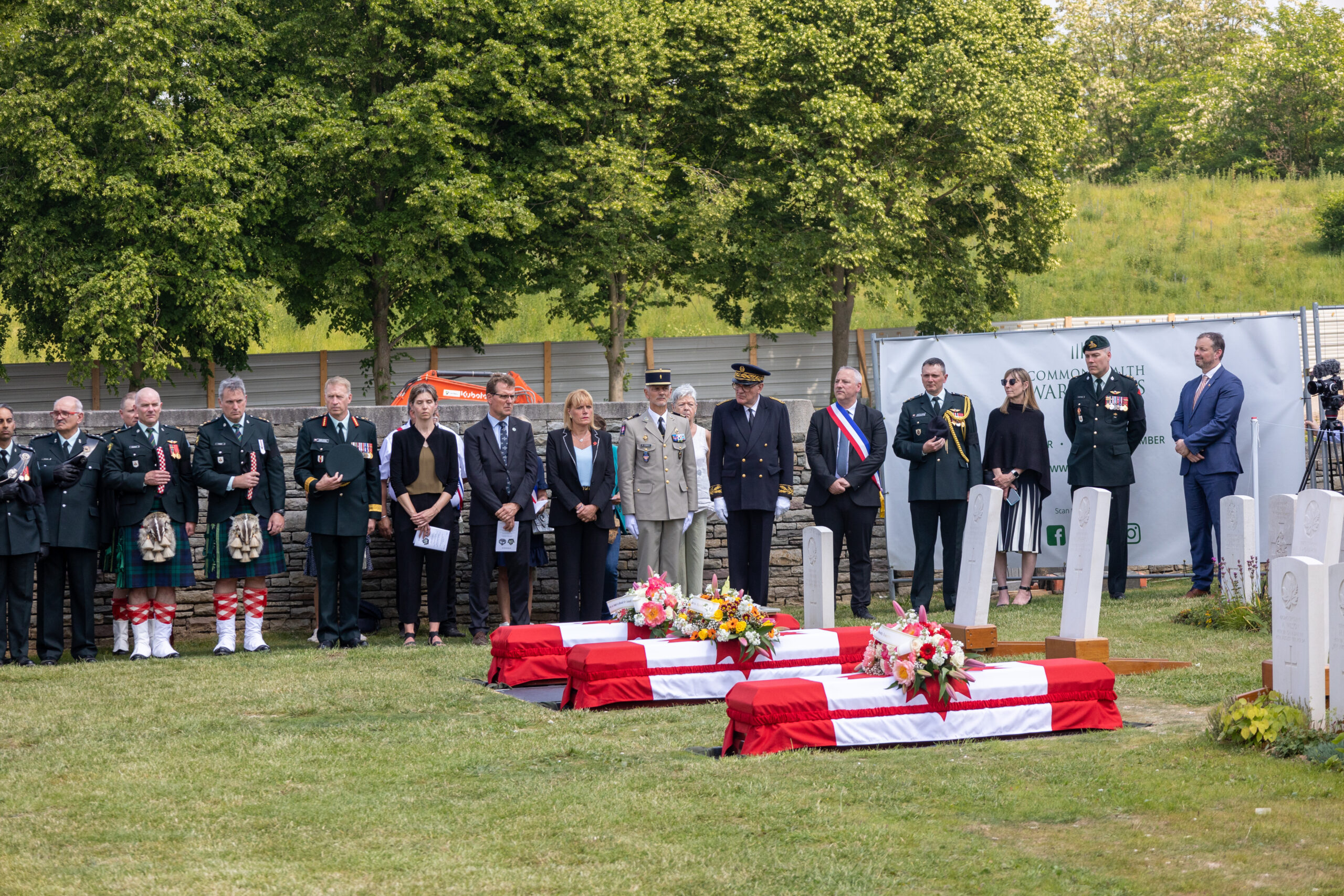 Inhumation de trois soldats canadiens